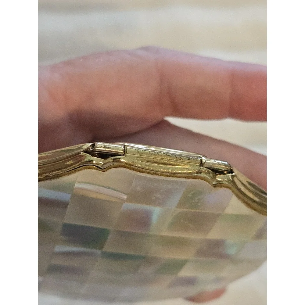 Vintage Stratton Mother of Pearl MOP Pattern Gold Tone Compact Mirror & Case